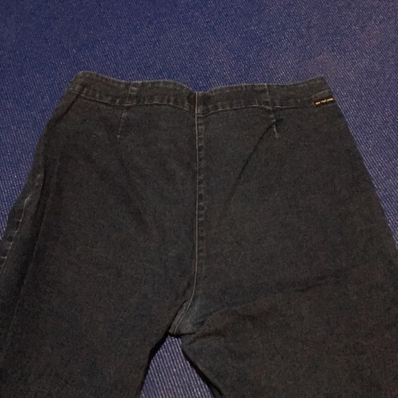 NY Capri - Picture 4 of 4